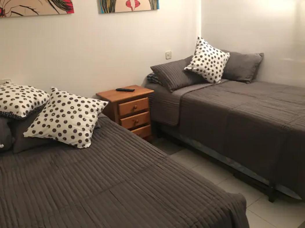 Apartamento Centrico Y Con Piscina A 5 Min. Playa Салоу Экстерьер фото